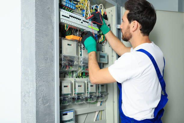 Electrical Outlet Repair in Syracuse, IN